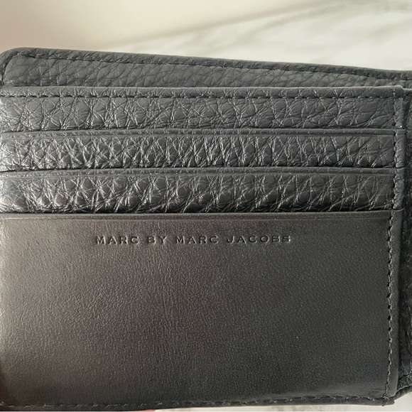 Marc by Marc Jacobs Men’s Wallet - Picture 7 of 8
